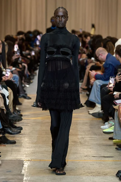 Look 28